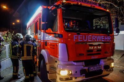 Stuttgart Ost: Ein Verletzter durch giftige Daempfe